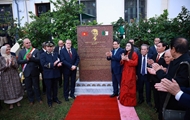 PM attends unveiling of President Ho Chi Minh memorial stele in Algeria